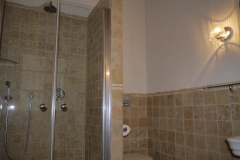 En- suite Bathroom Bagno 2 02